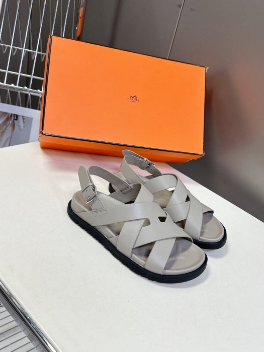 Сандалии женские фото 2