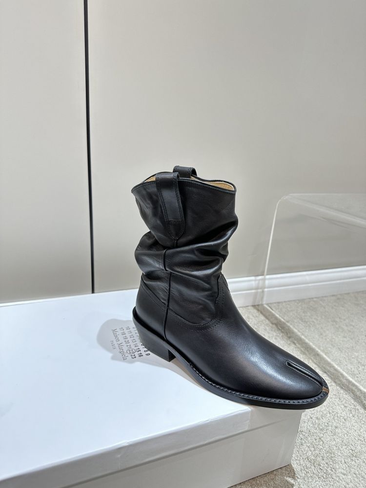 Женские кожаные ботинки MM6 с раздвоенным носком фото 9
