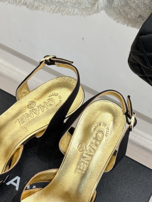 Босоножки фото 8