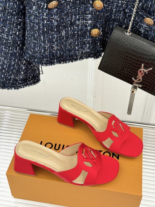 Босоножки фото 3