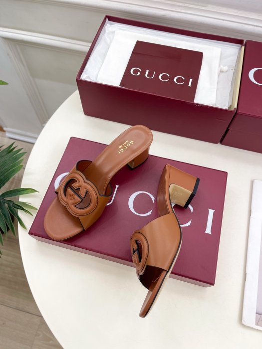 Босоножки фото 5