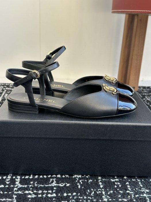 Босоножки фото 2