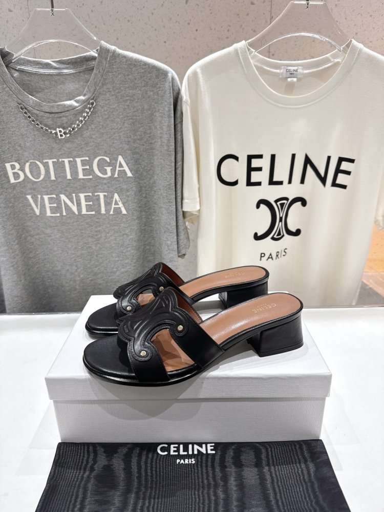 Босоніжки фото 3