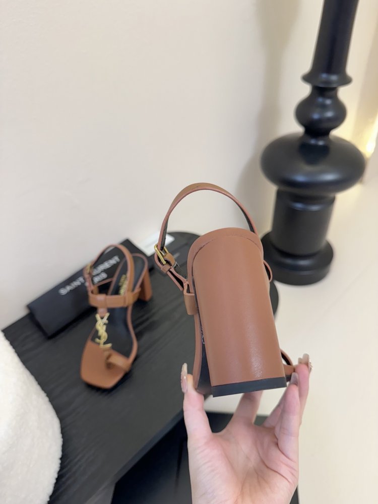 Босоніжки фото 7