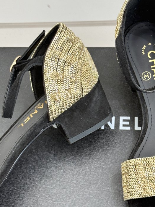 Босоножки фото 6