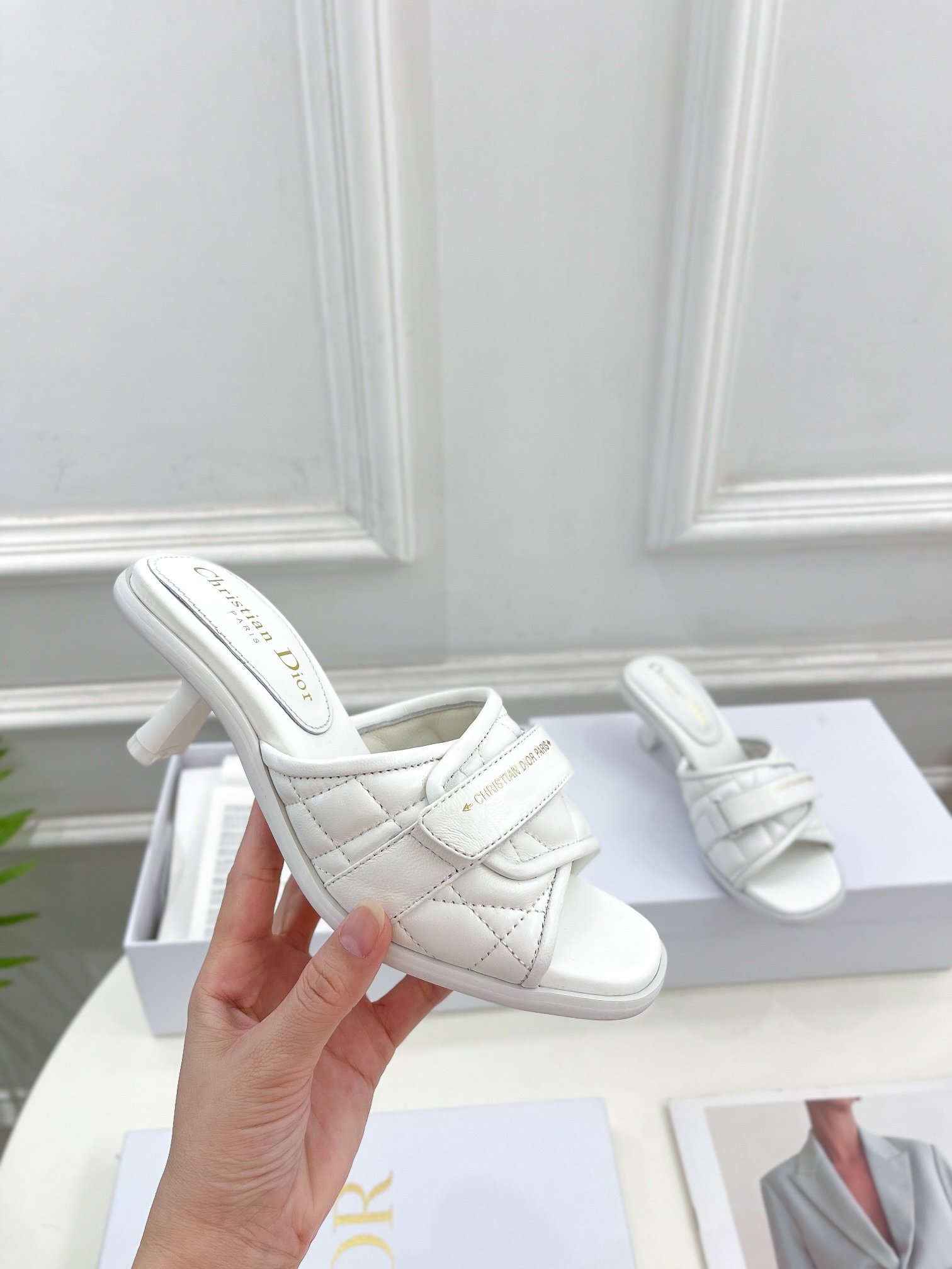 Sandals white фото 3