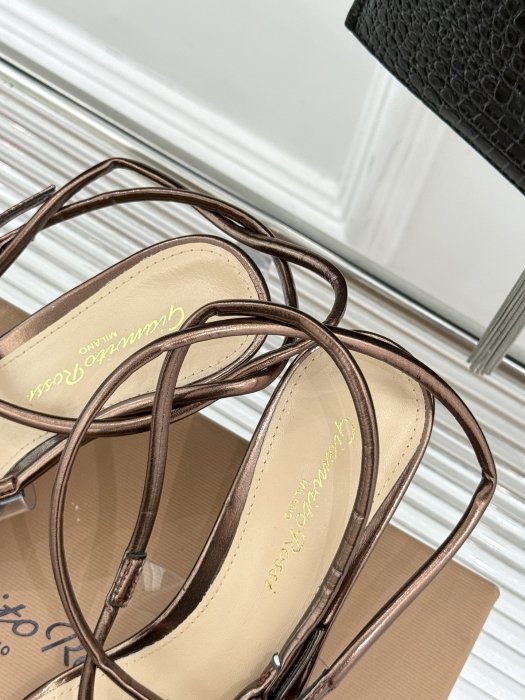 Sandals on stud фото 8