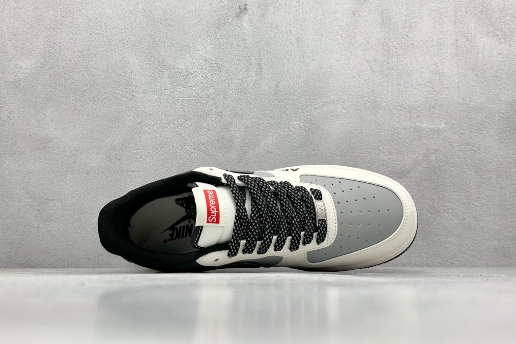 Sneakers Nike Air Force 1 Low 07 x Supreme фото 3