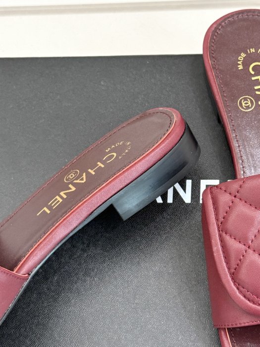 Шлепанцы фото 6