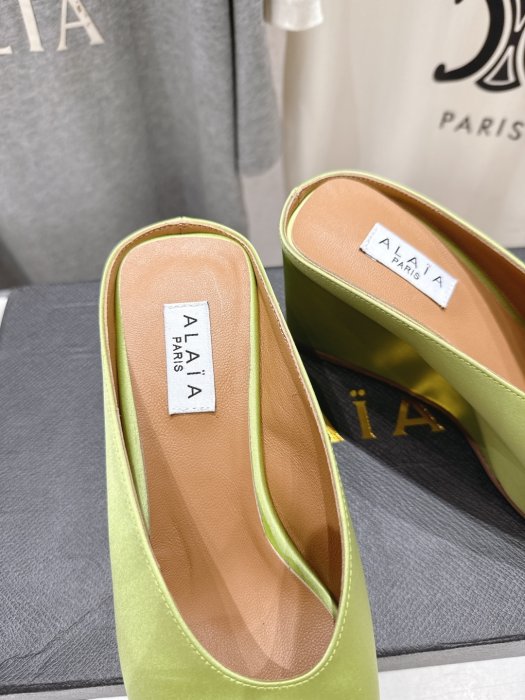 Босоножки фото 6