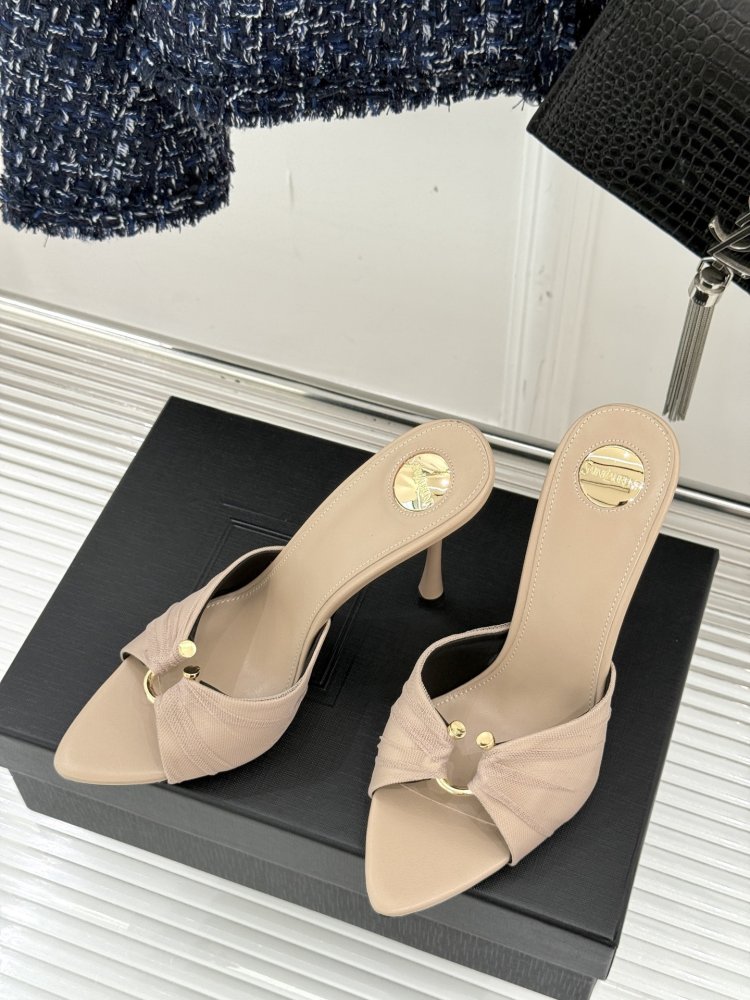 Босоножки фото 2