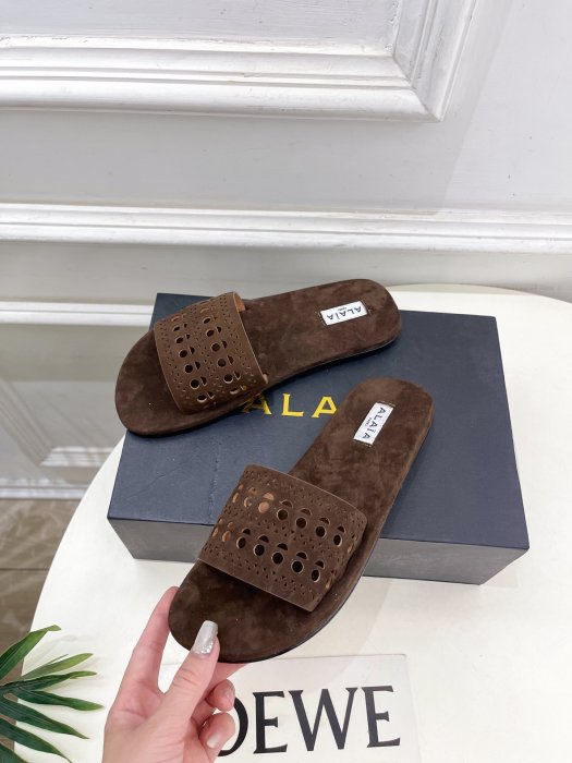 Шлепанцы женские фото 3