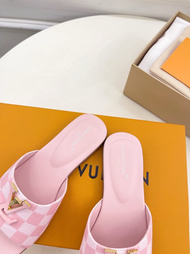 Шлепанцы женские фото 8