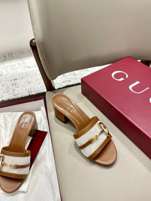 Босоножки фото 2