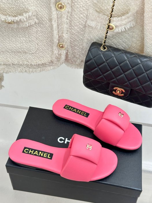 Шлепанцы фото 3