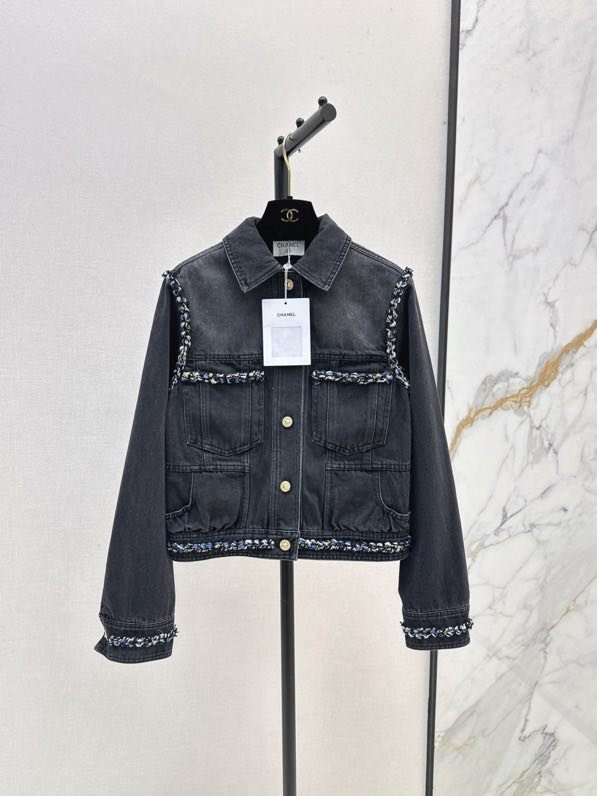 Куртка джинсова жіноча