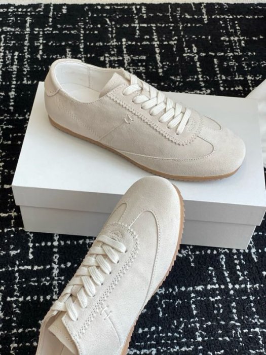 Кросівки фото 5