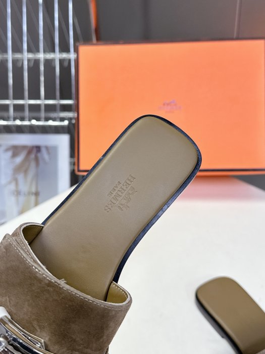 Шлепанцы фото 8