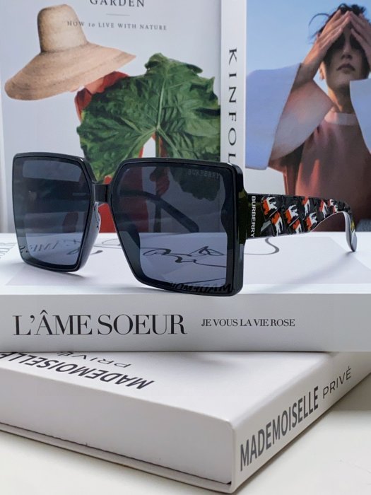 Окуляри сонцезахисні