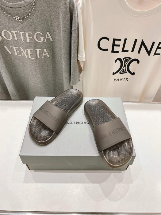 Шлепанцы фото 2