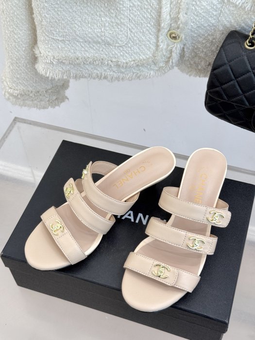 Босоножки фото 2