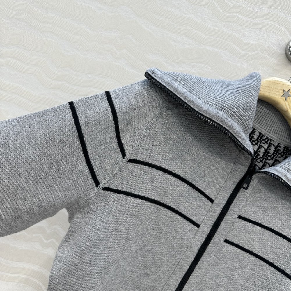 Кофта жіноча фото 3