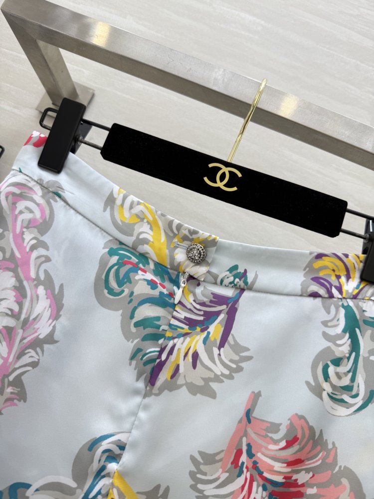 Shorts women's фото 4