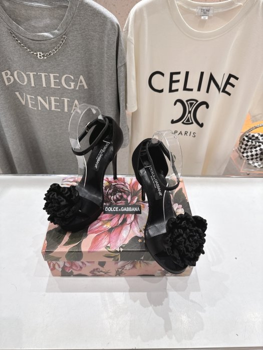 Босоножки фото 2