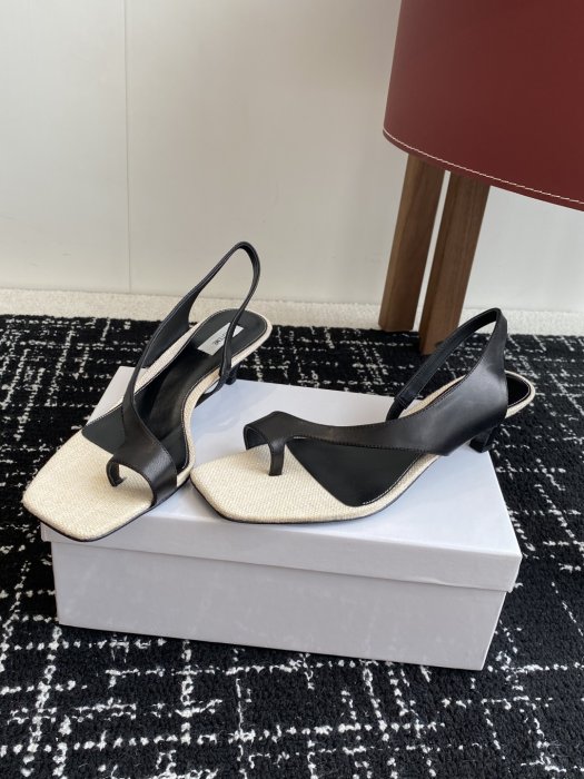 Босоніжки фото 3