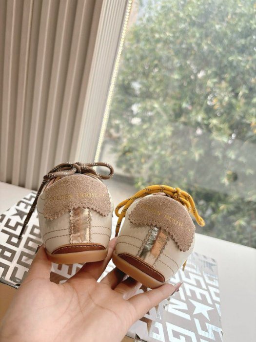 Кроссовки Golden Goose фото 2