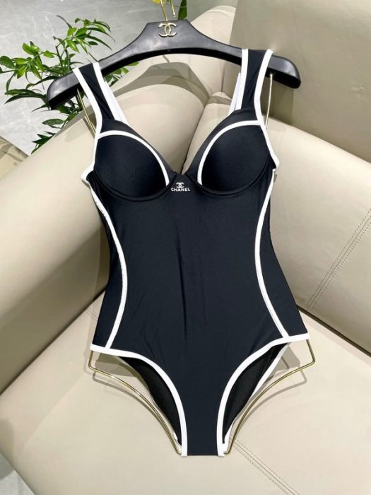 Swimsuit фото 6