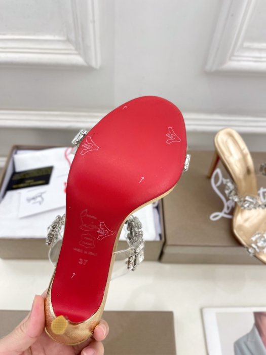 Босоніжки фото 9