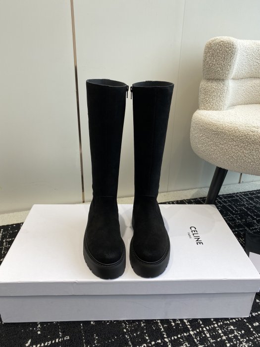 Boots women's