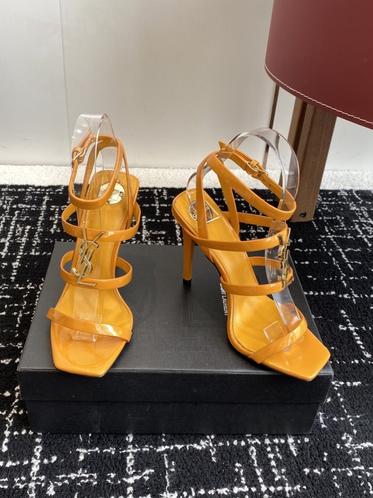 Босоножки фото 4