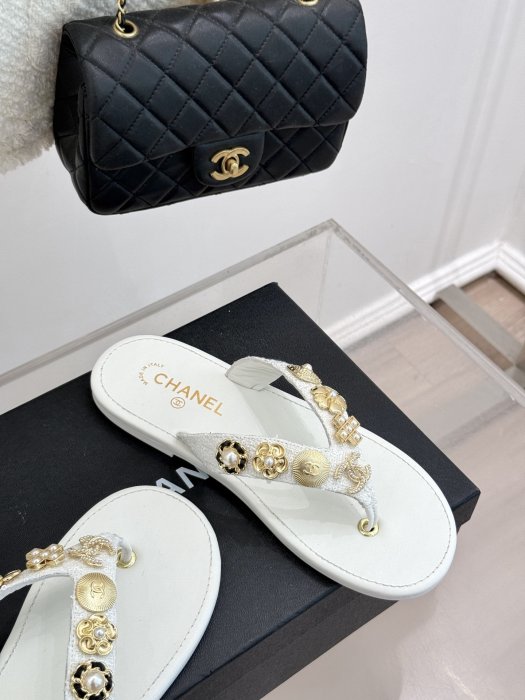 Шлепанцы фото 5