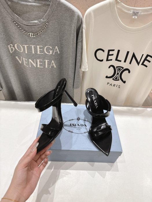 Босоніжки фото 4