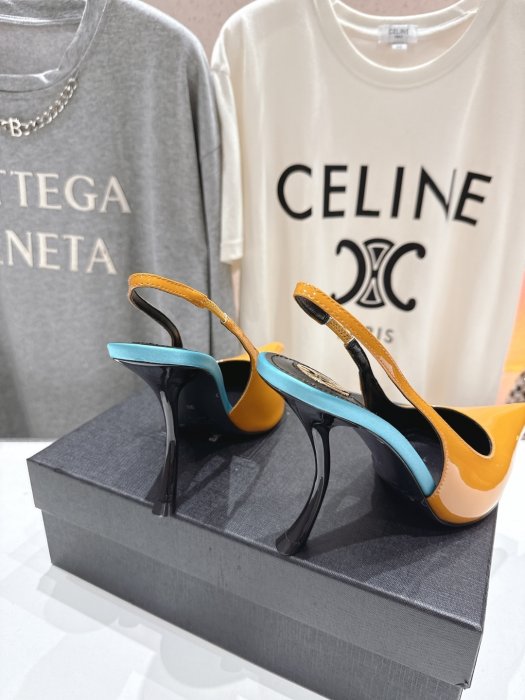 Босоножки фото 8