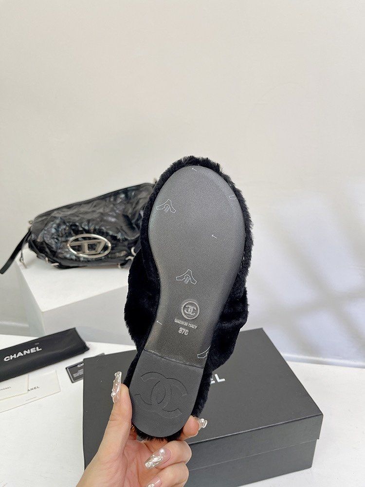 Flip flops women's on fur фото 9