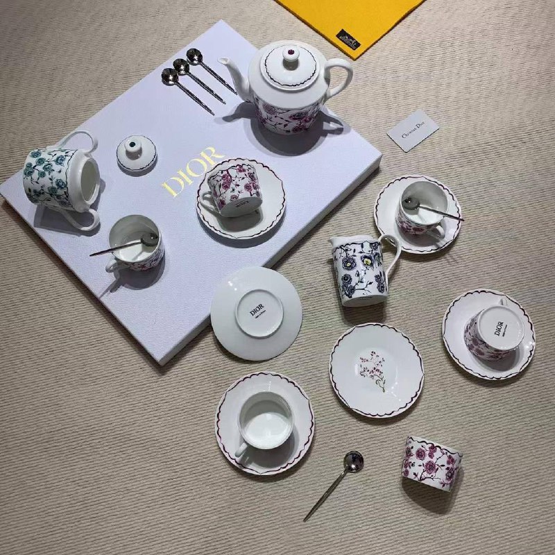 Tea service of bone porcelain (21 element) фото 3