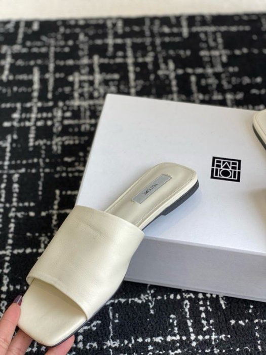 Шлепанцы фото 9