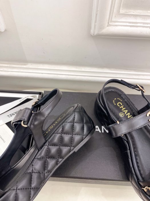 Сандалии женские фото 6