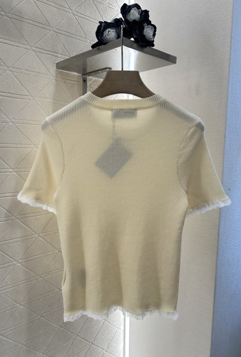 T-shirt women's фото 2