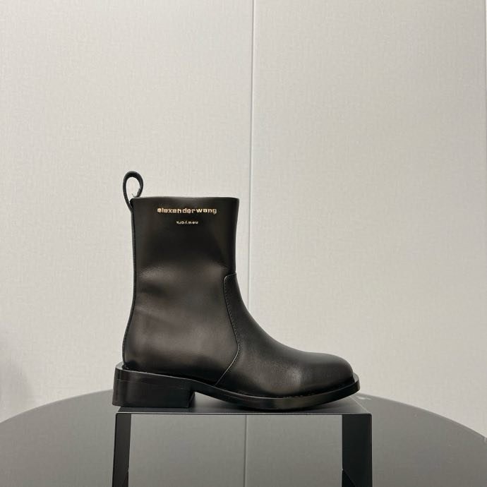 Boots women's