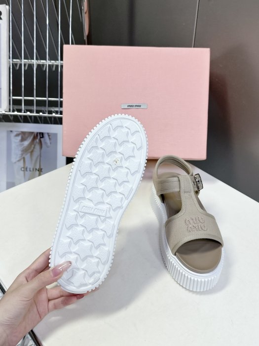 Сандалии женские фото 9