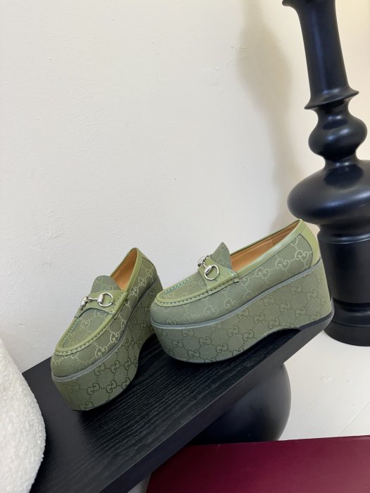 Туфли женские фото 3