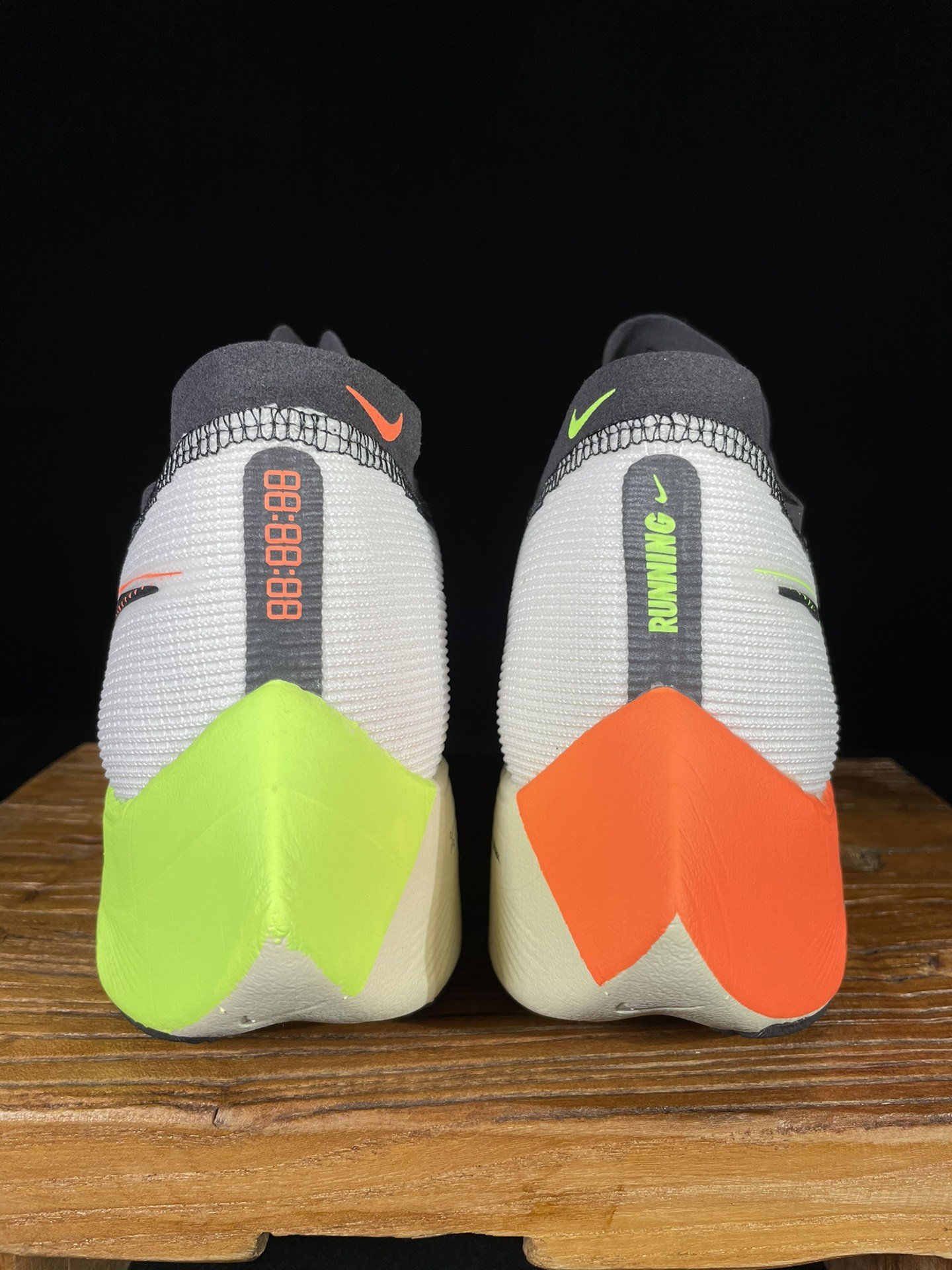 Кросівки ZoomX Vaporfly Next 2 Coconut Milk Ghost Green Bright Crimson FB1846-101 фото 4