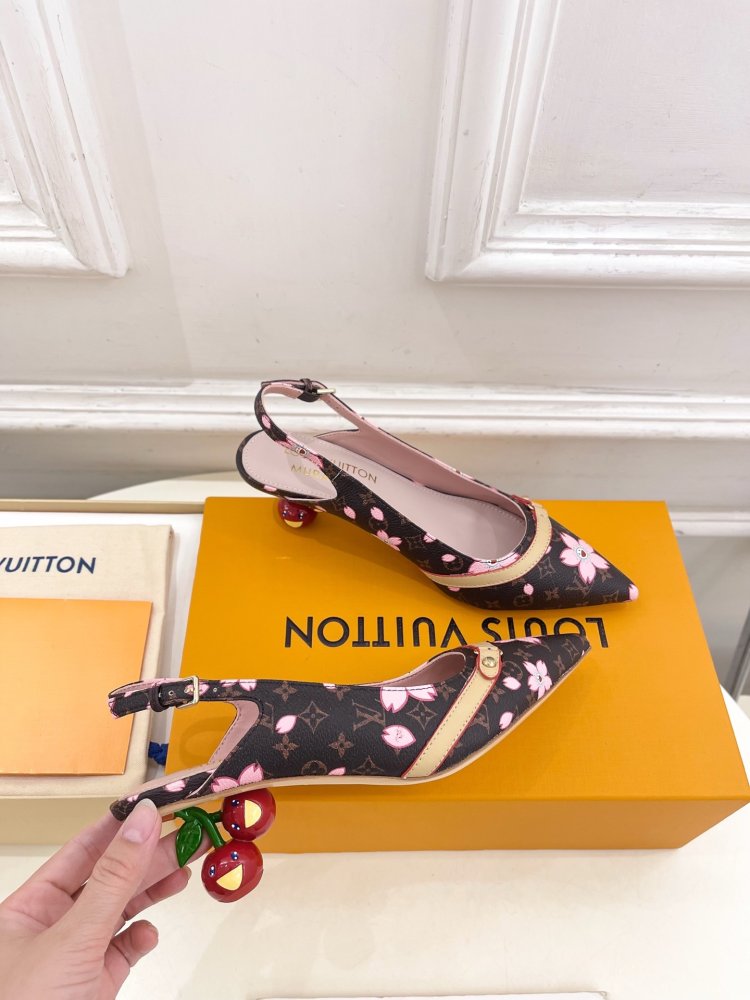 Босоніжки фото 5