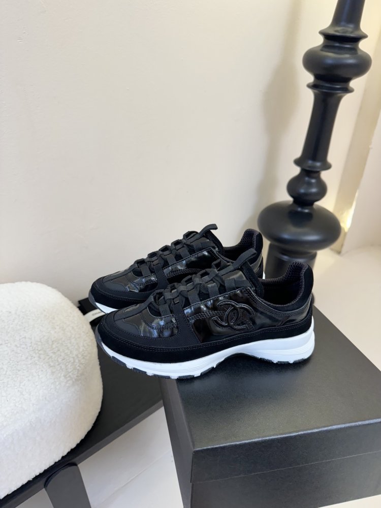 Кроссовки женские фото 5