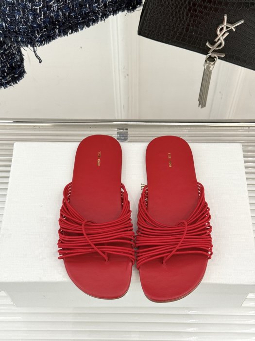 Шлепанцы женские фото 4