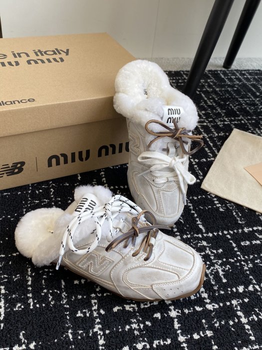 Sneakers мюли on fur women's Miu Miu x New Balance 530